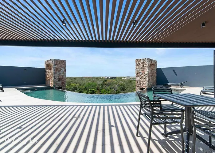 1 Rec. c/Balcón • Vista a la Alberca • Sauna + Gym Casa de férias Tulum